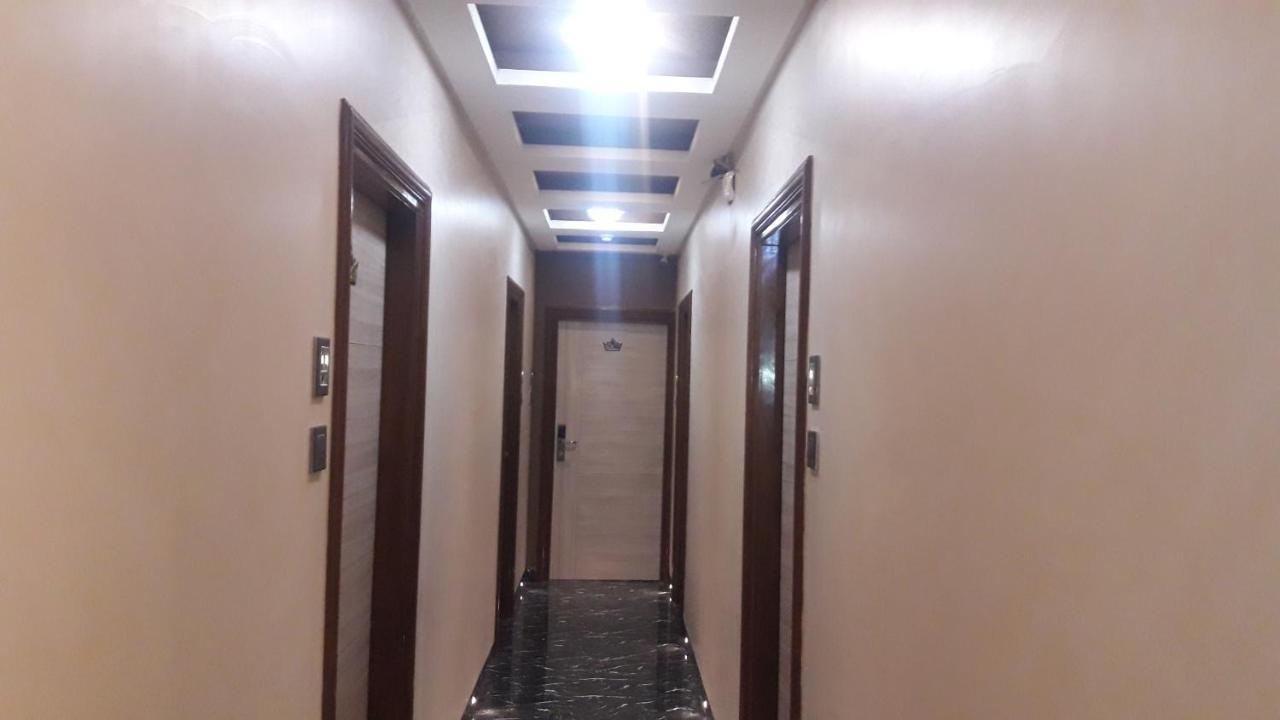 Shine Hospitality Hotel Мумбай Екстериор снимка