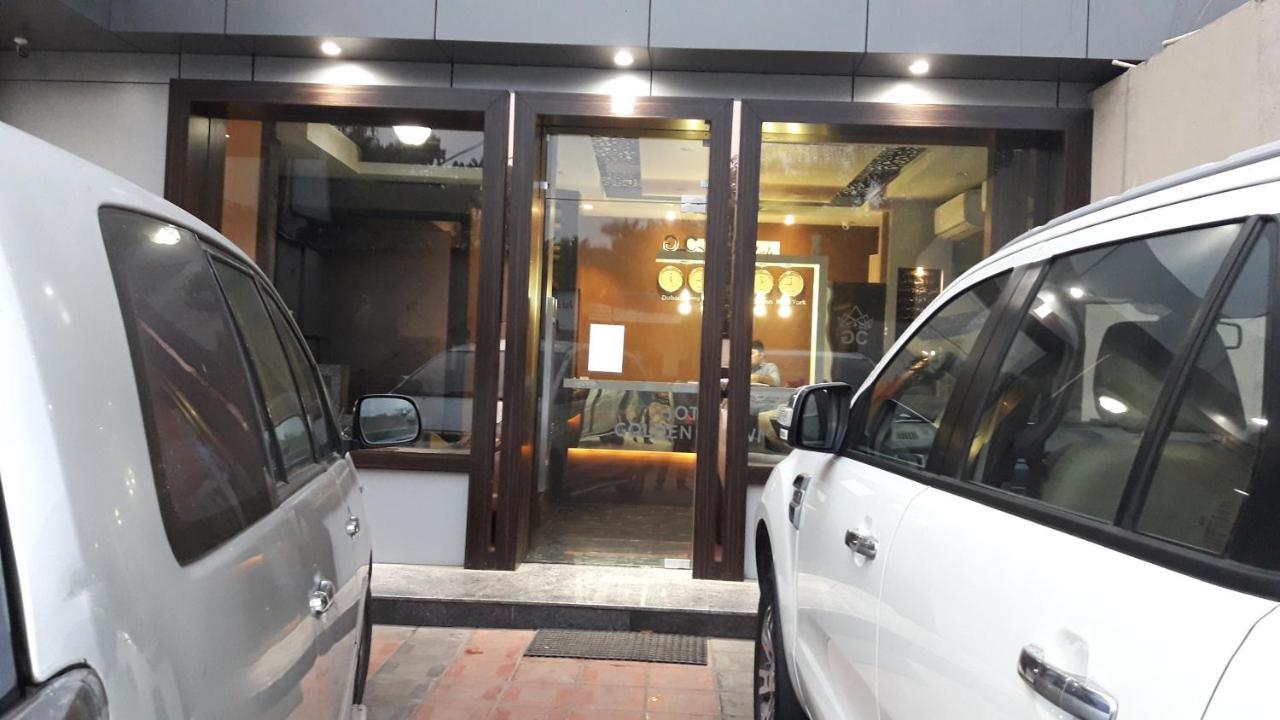 Shine Hospitality Hotel Мумбай Екстериор снимка