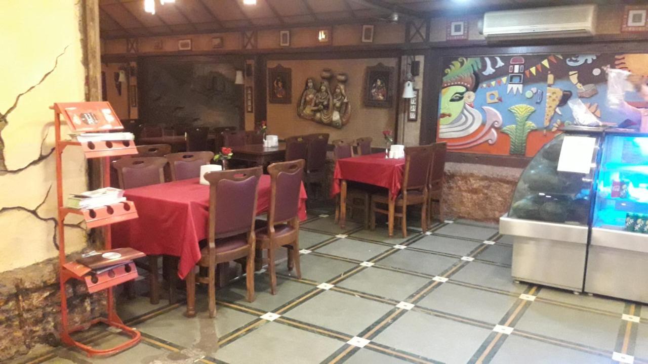Shine Hospitality Hotel Мумбай Екстериор снимка