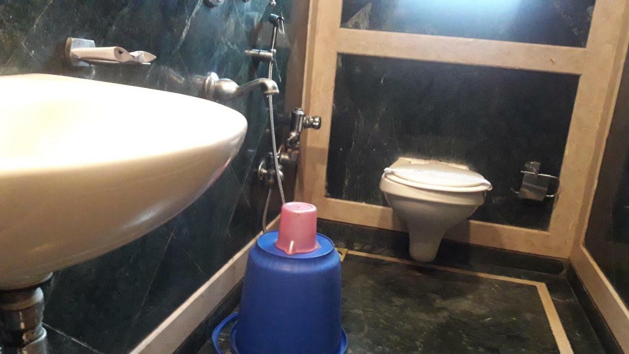 Shine Hospitality Hotel Мумбай Екстериор снимка