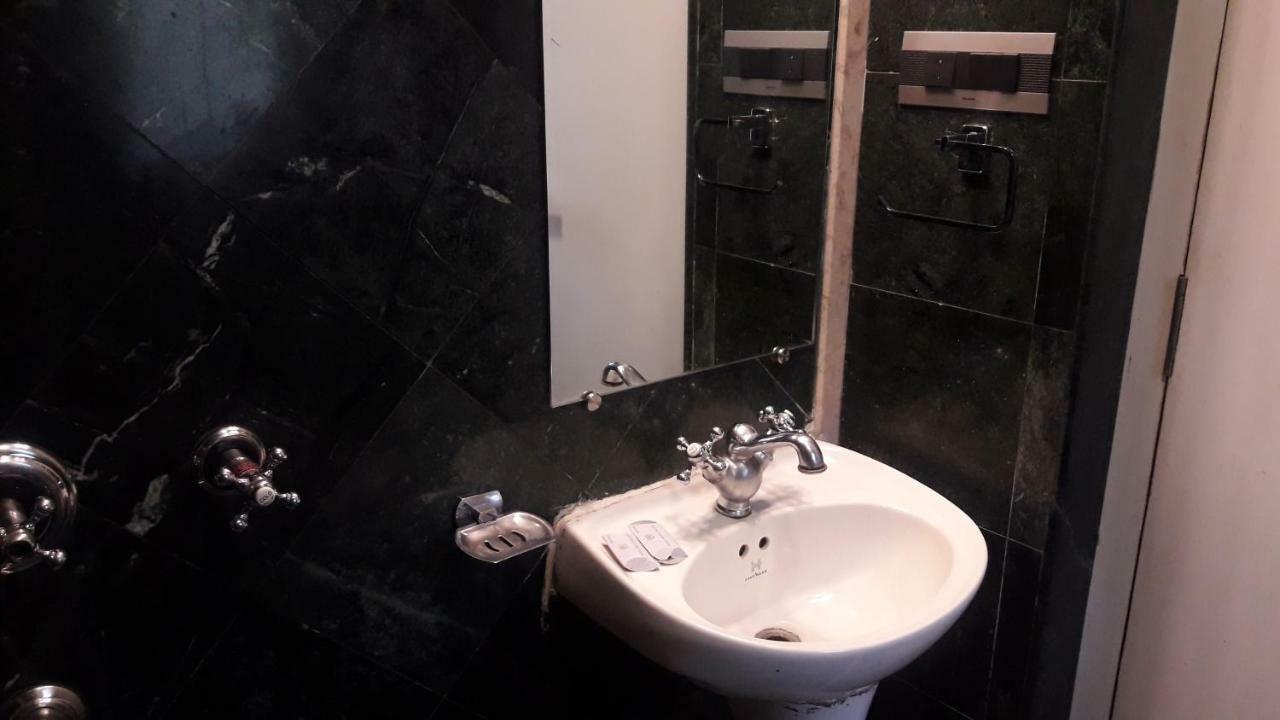 Shine Hospitality Hotel Мумбай Екстериор снимка